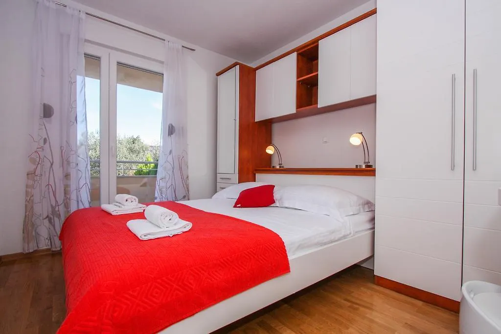 Apartment Leona With Private Pool Trogir Croatia