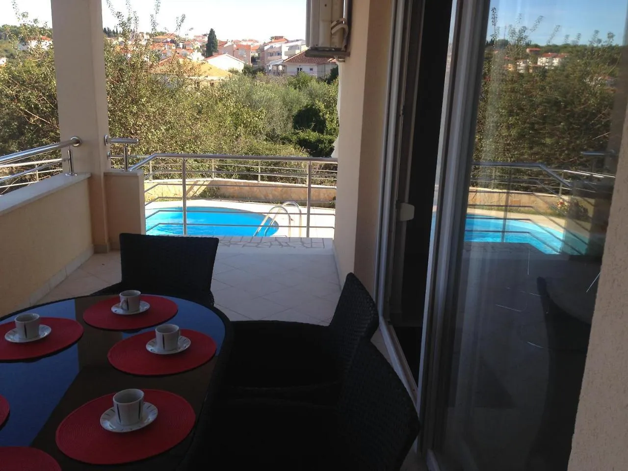 Apartment Leona With Private Pool Trogir